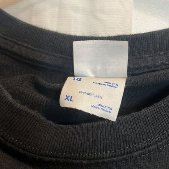 Graphics T-shirt - Picture 4 of 4